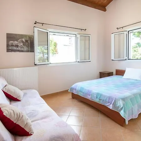 Olympia's Sea 1 Holiday home Mourteri