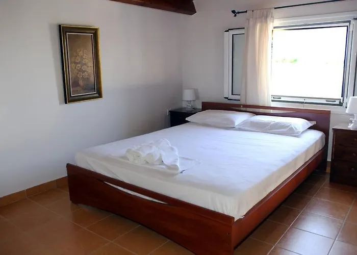 Olympia's Sea 1 Mourteri